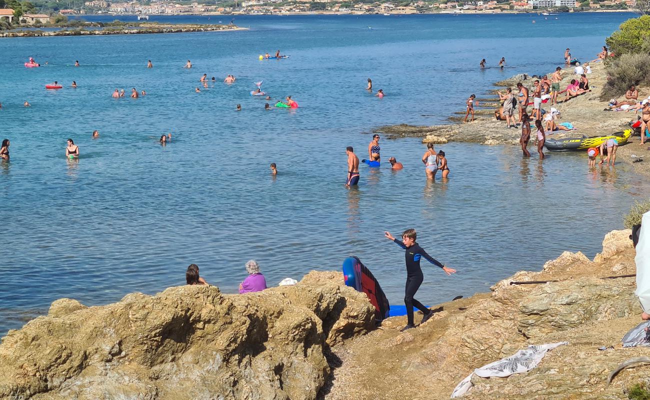 Foto de Plage du Gaou con piedra superficie