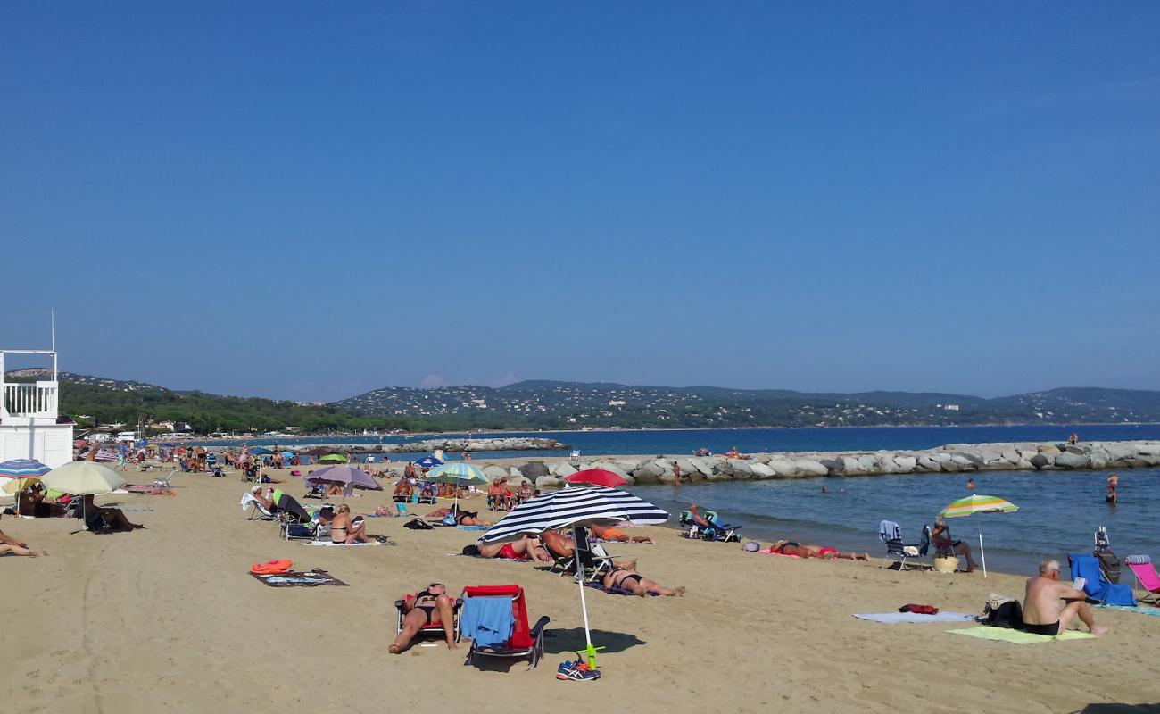 Foto de Plage du Centre-ville con arena brillante superficie