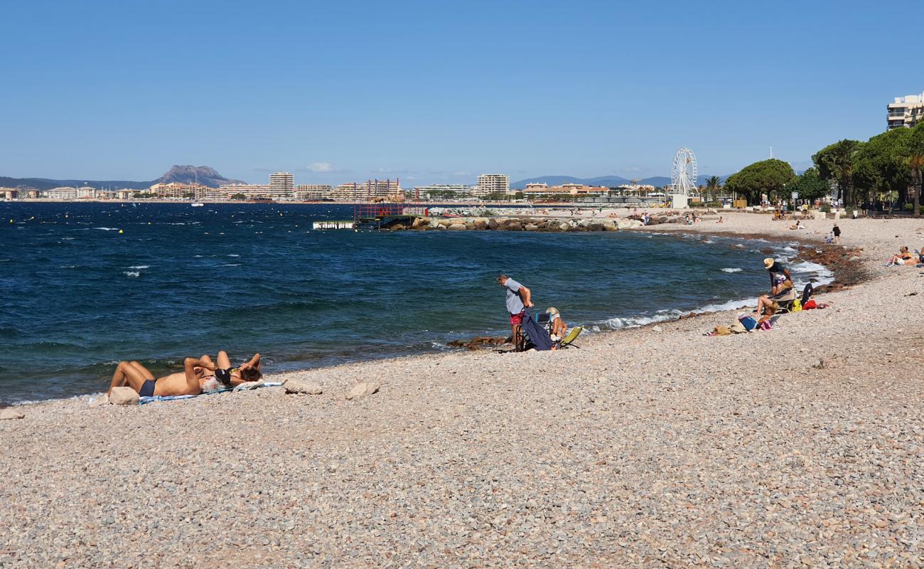 Foto de Plage Beaurivage con guijarro fino gris superficie