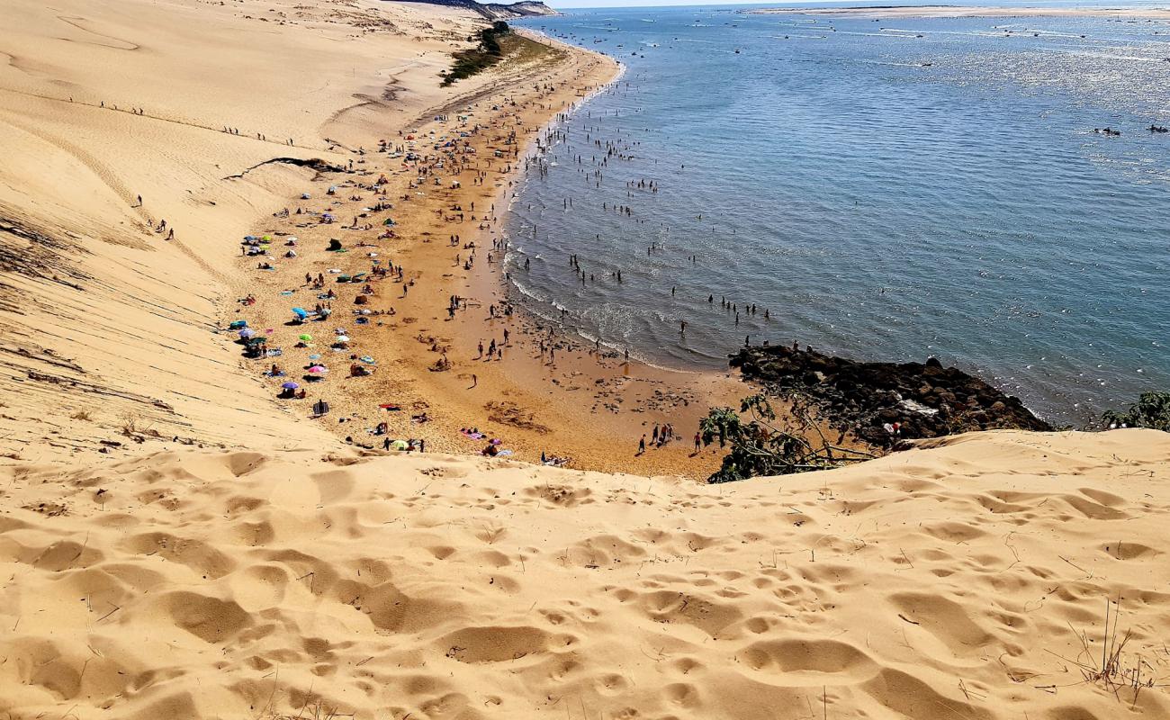 Foto de Plage de la Corniche con arena brillante superficie