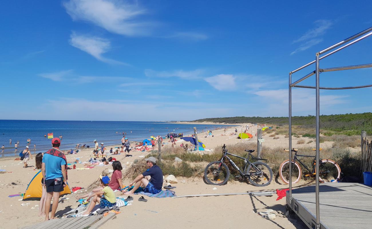 Foto de Plage de Vert Bois con arena brillante superficie