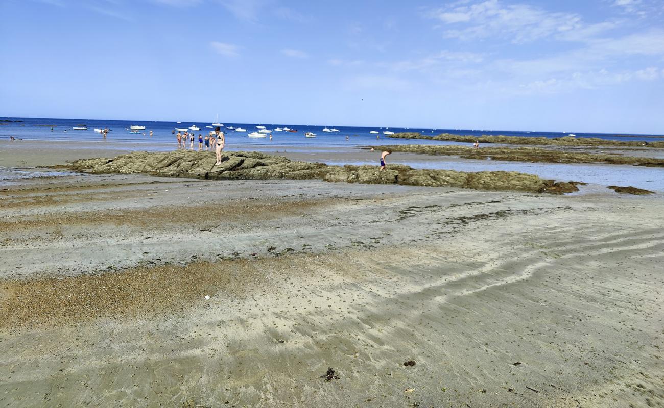 Foto de Plage de Ker Chalon con arena brillante superficie