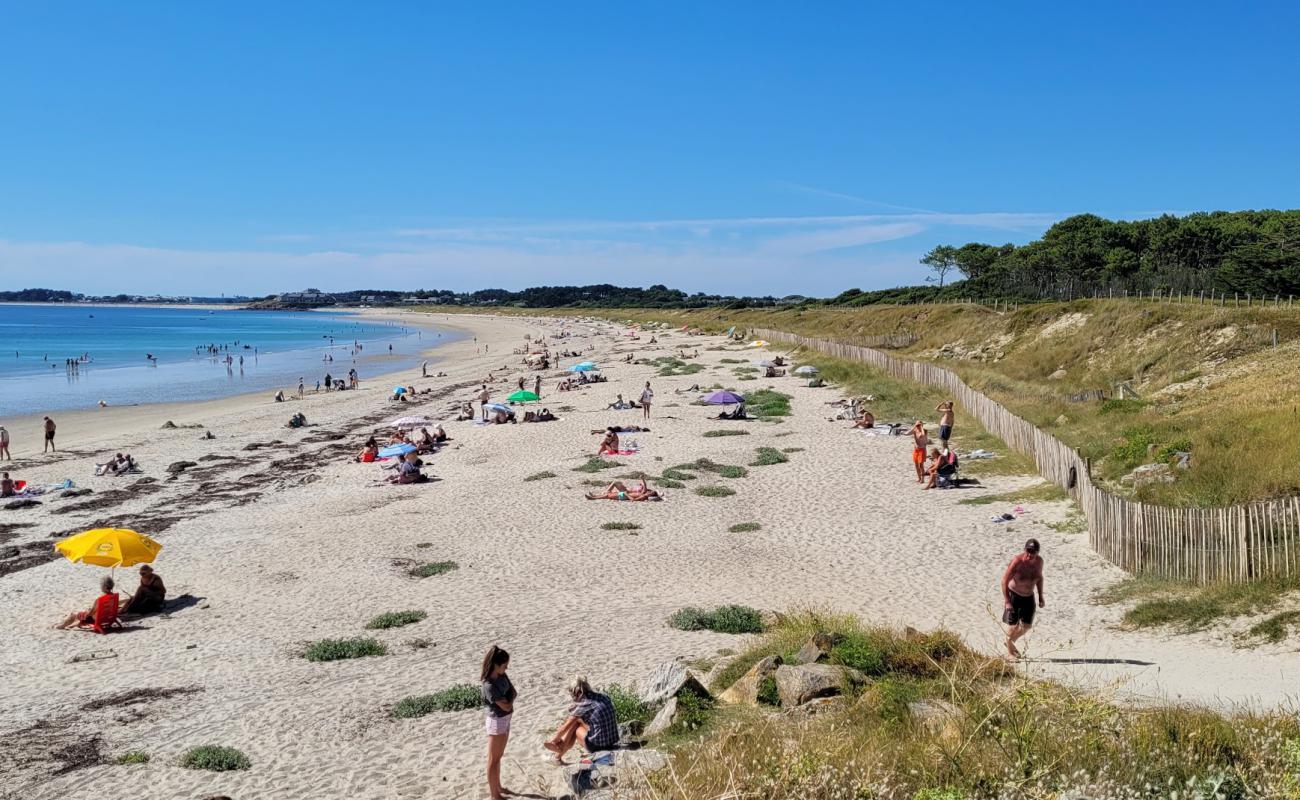 Foto de Plage de Kervert con arena brillante superficie