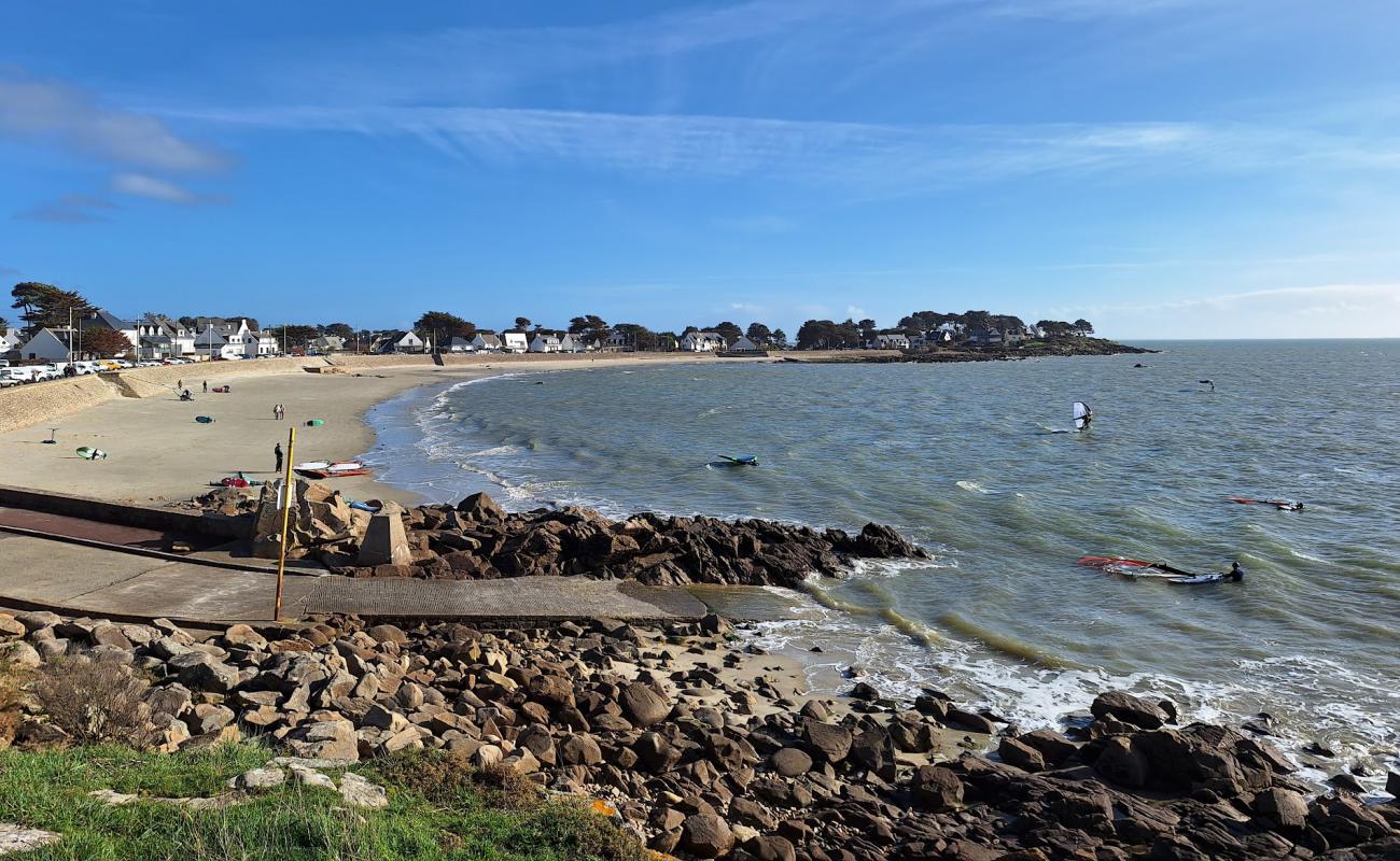 Foto de Plage de Kerivor con arena brillante superficie