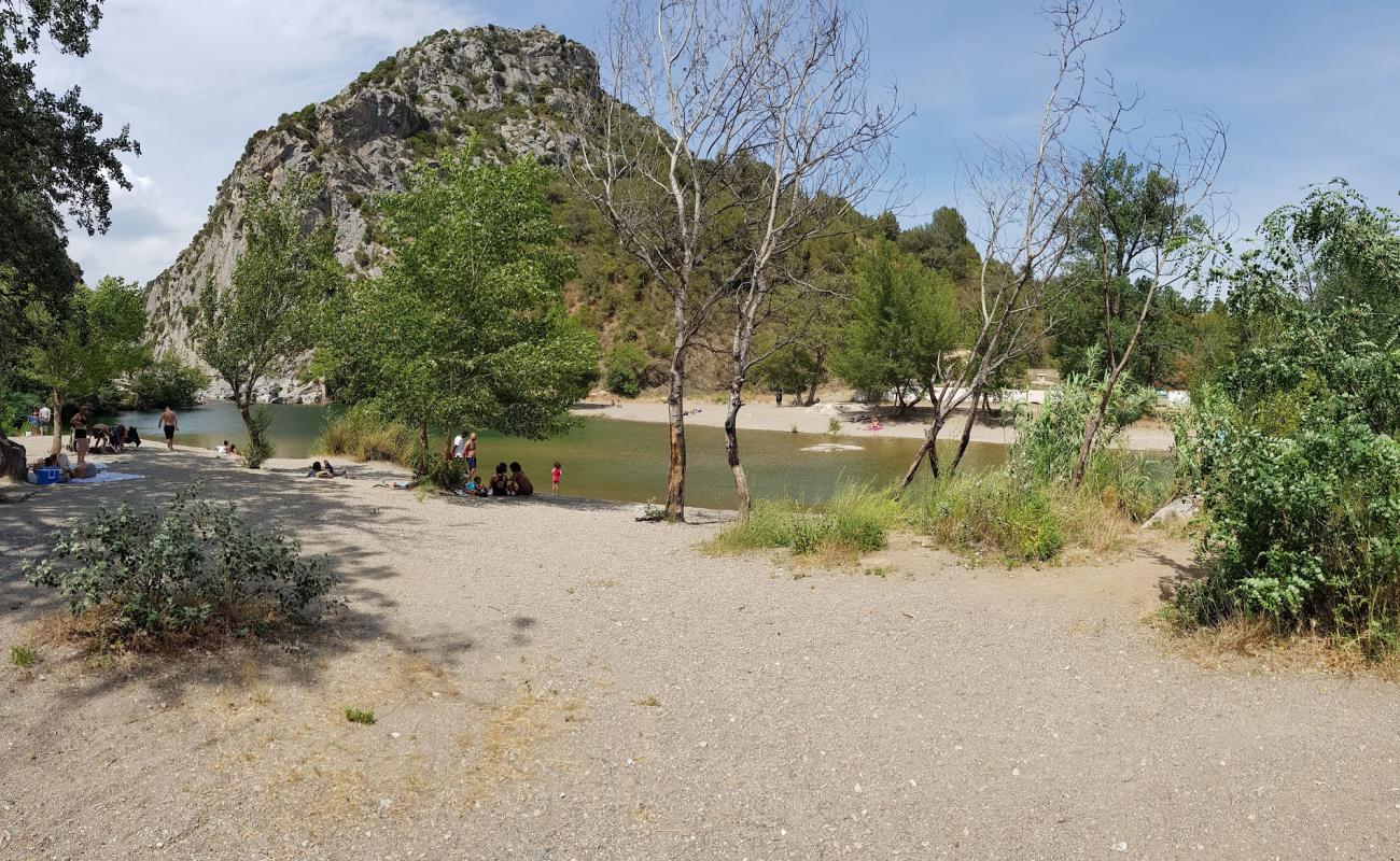 Foto de Plage Les Gorges Du Gouleyrous con guijarro fino gris superficie