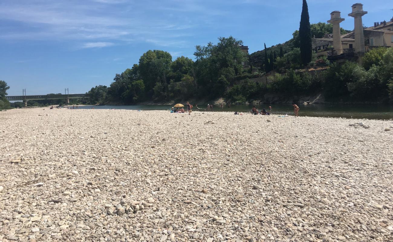 Foto de Plage de Remoulins con guijarro gris superficie