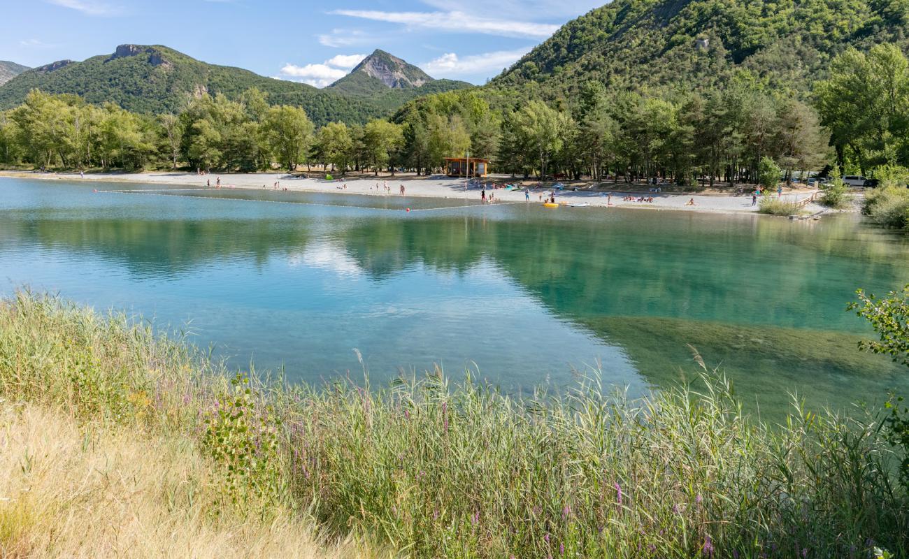 Foto de Plage La base de loisirs Les 3 Lacs con piedra superficie