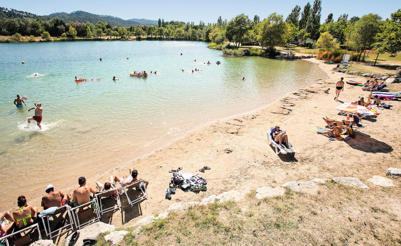 Foto de Plage Val de Durance con arena brillante superficie