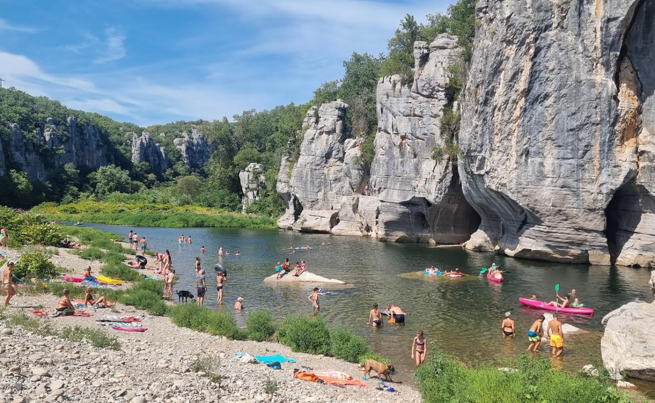 Foto de Plage Casteljau con piedra superficie