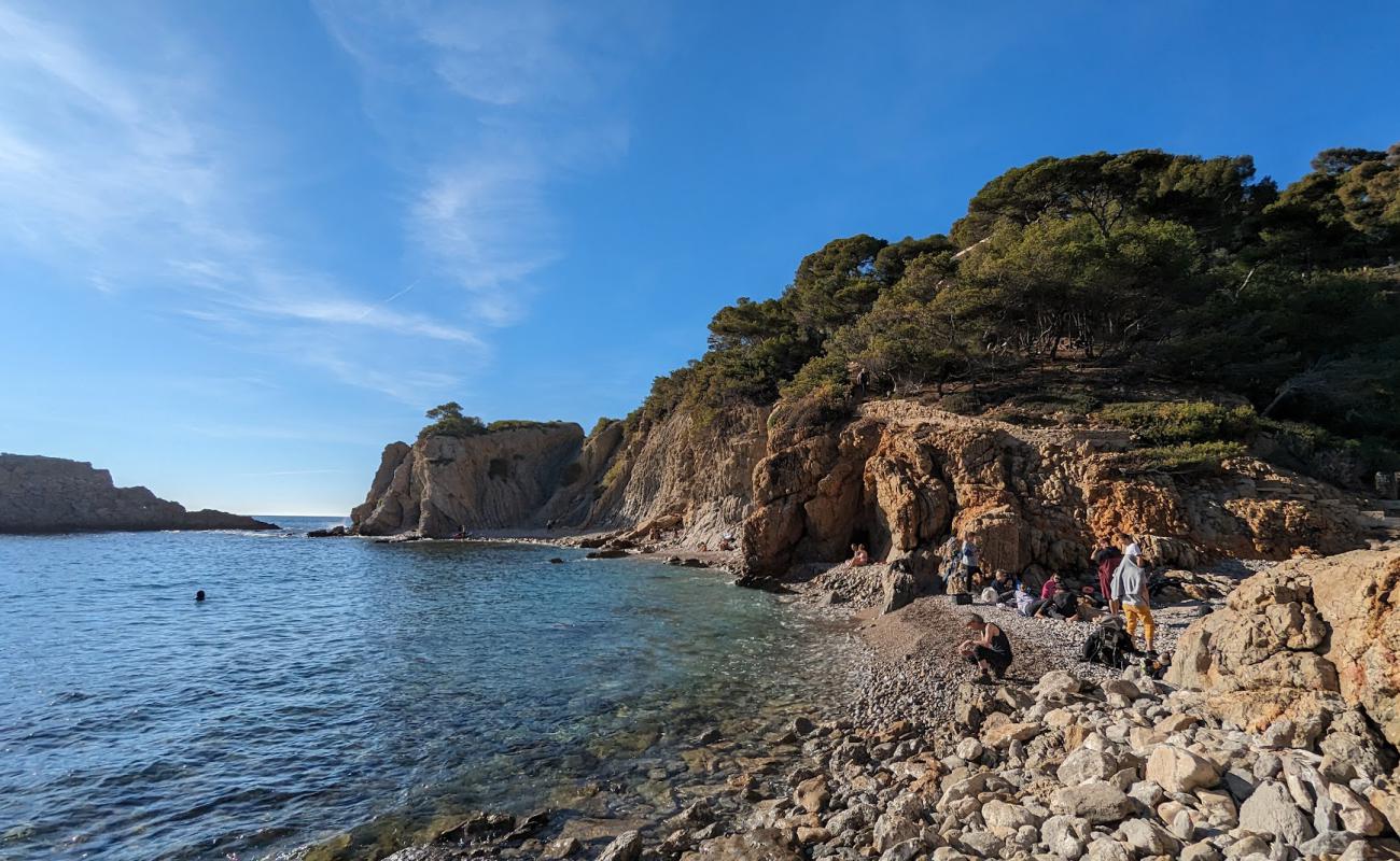 Foto de Plage Calanque Des Anthenors con guijarro gris superficie