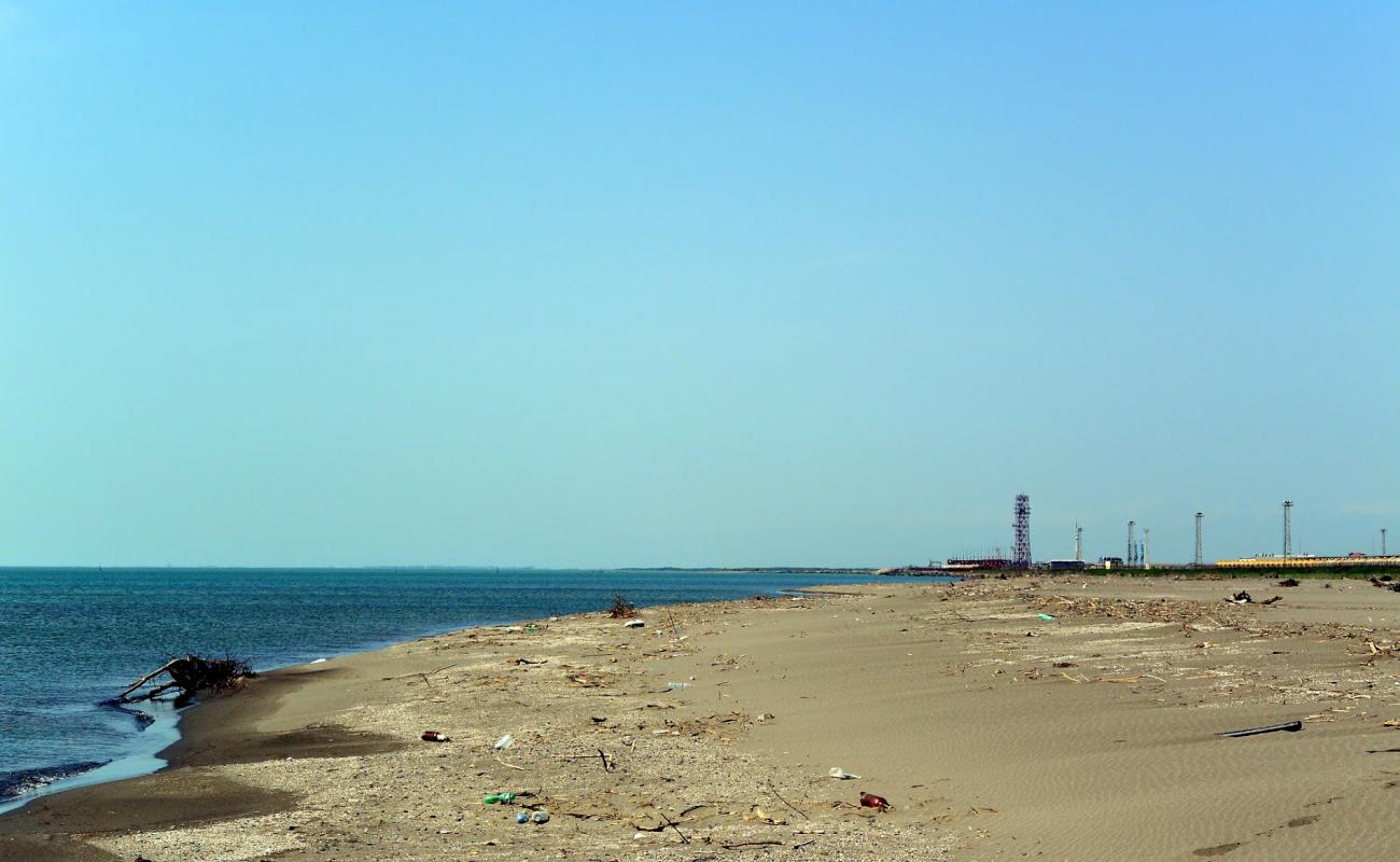 Foto de Kulevi beach con arena brillante superficie