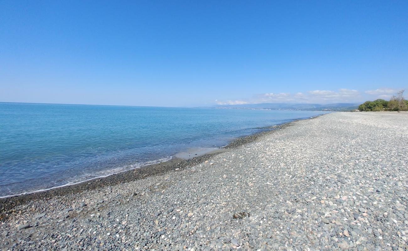 Foto de Gulripshi beach con guijarro ligero superficie