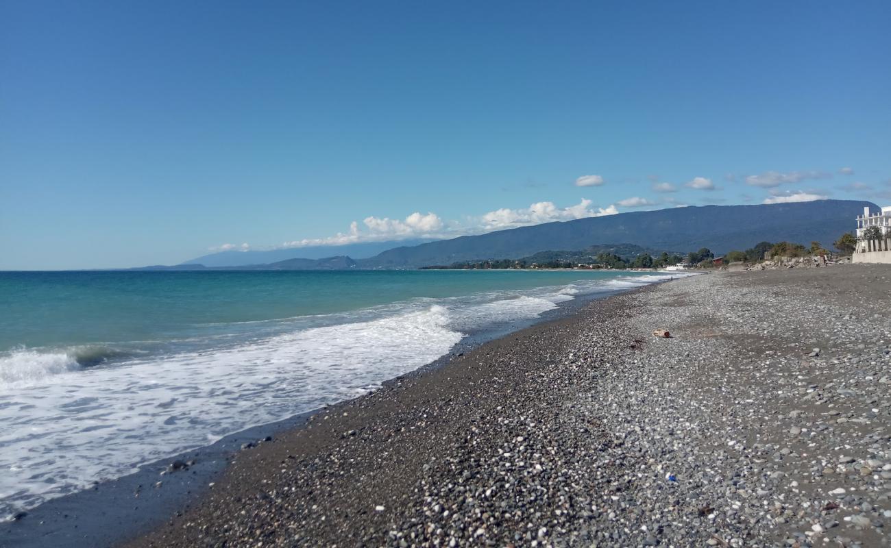 Foto de Sokhumi beach con arena fina y guijarros superficie