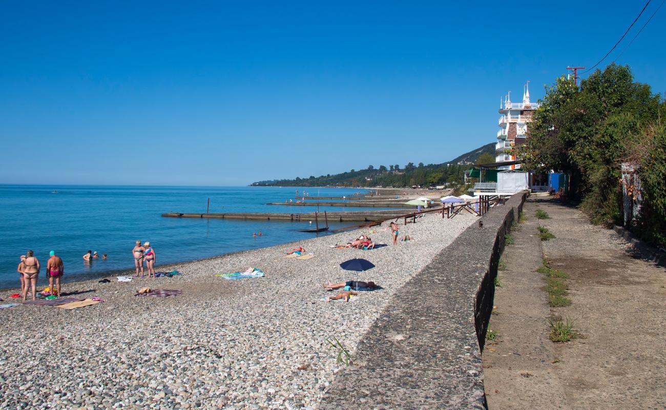 Foto de Tsitrusovani beach con arena fina y guijarros superficie