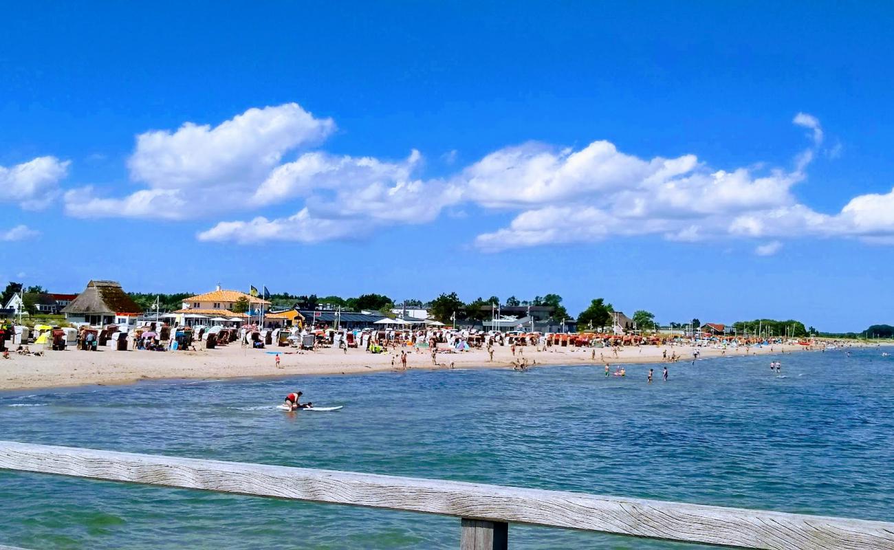 Foto de Playa de Dahme con arena brillante superficie