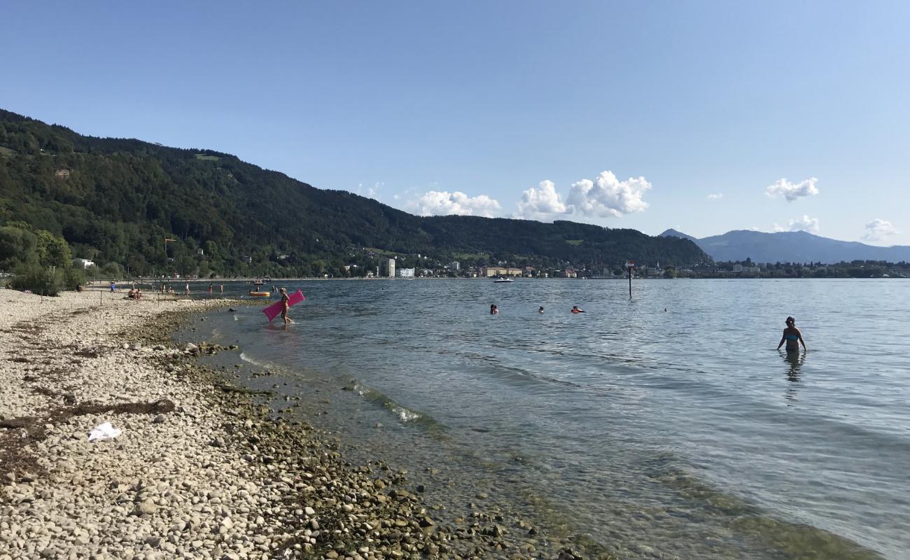 Foto de Strandbad Lochau con guijarro gris superficie