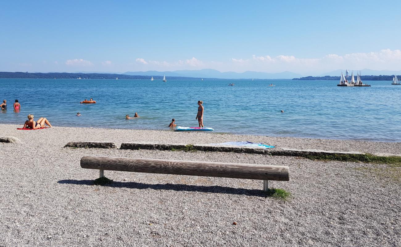 Foto de Spielplatz Tutzing Brahmspromenade con guijarro fino claro superficie