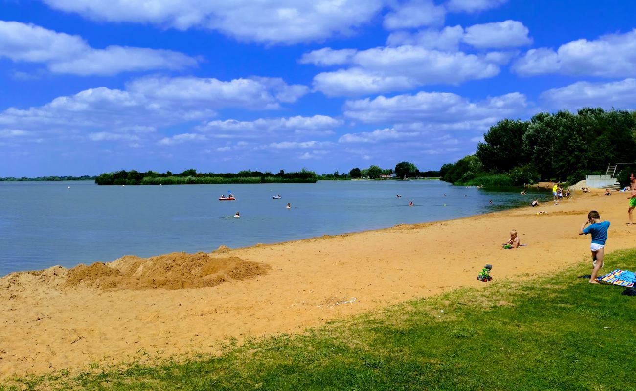 Foto de Schlungenhof Altmuhlsee strand con arena brillante superficie