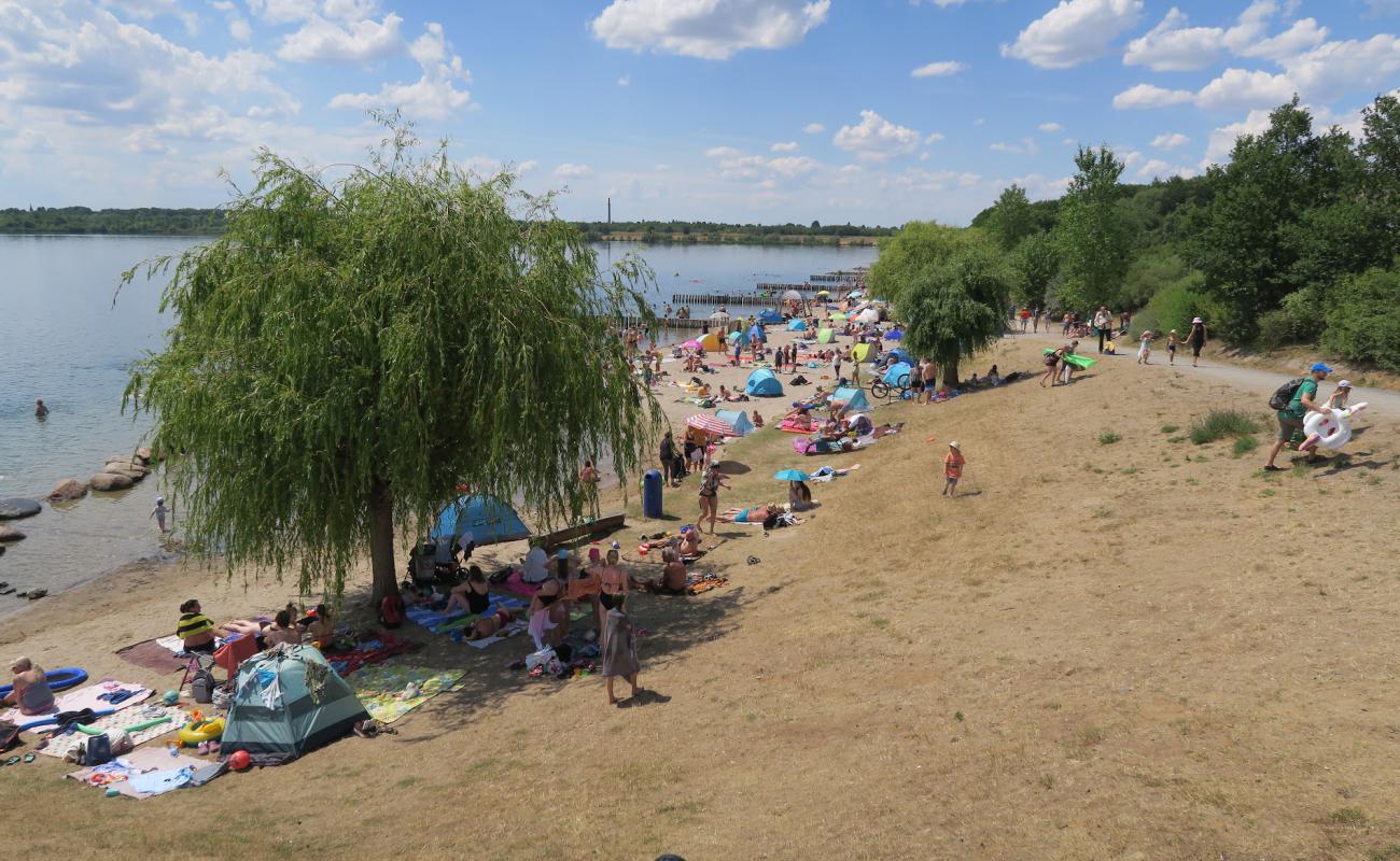 Foto de Markkleeberger See Strandbad con arena brillante superficie