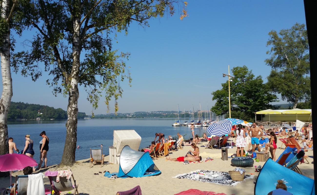 Foto de Uferlos Mohnesee con hormigón superficie