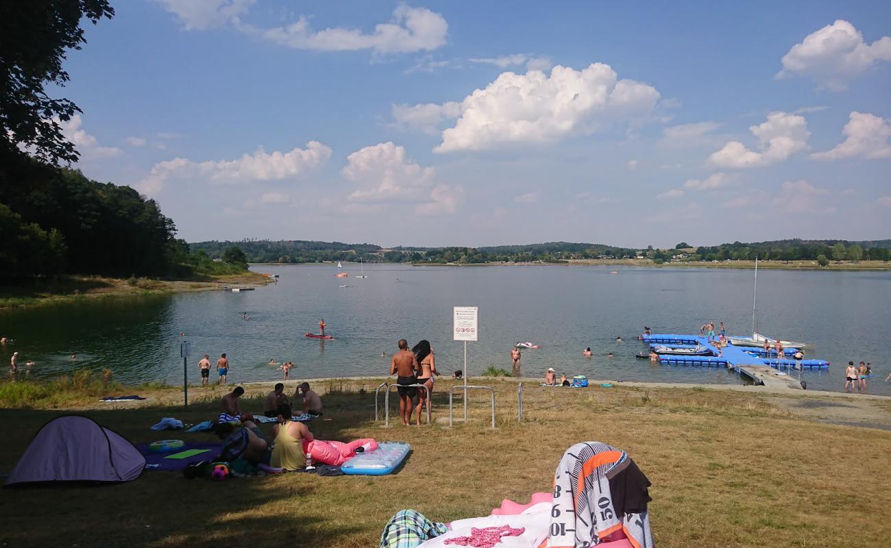 Foto de Badestrand Talsperre Pohl con hierba superficie