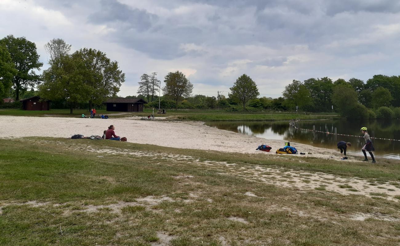 Foto de Strand am Woldsee con arena brillante superficie