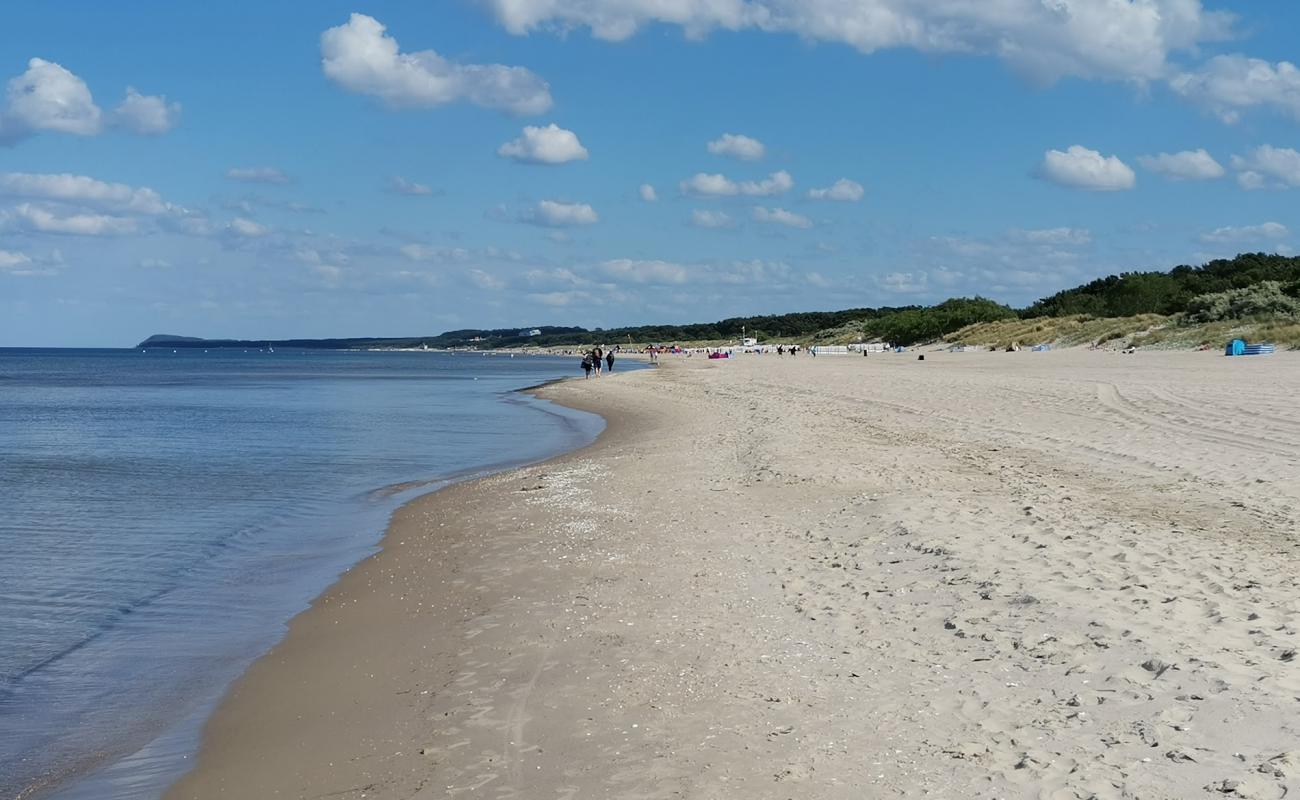 Foto de Trassenheide strand con arena brillante superficie