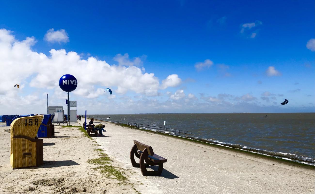 Foto de Playa de Dornumersiel con hormigón superficie