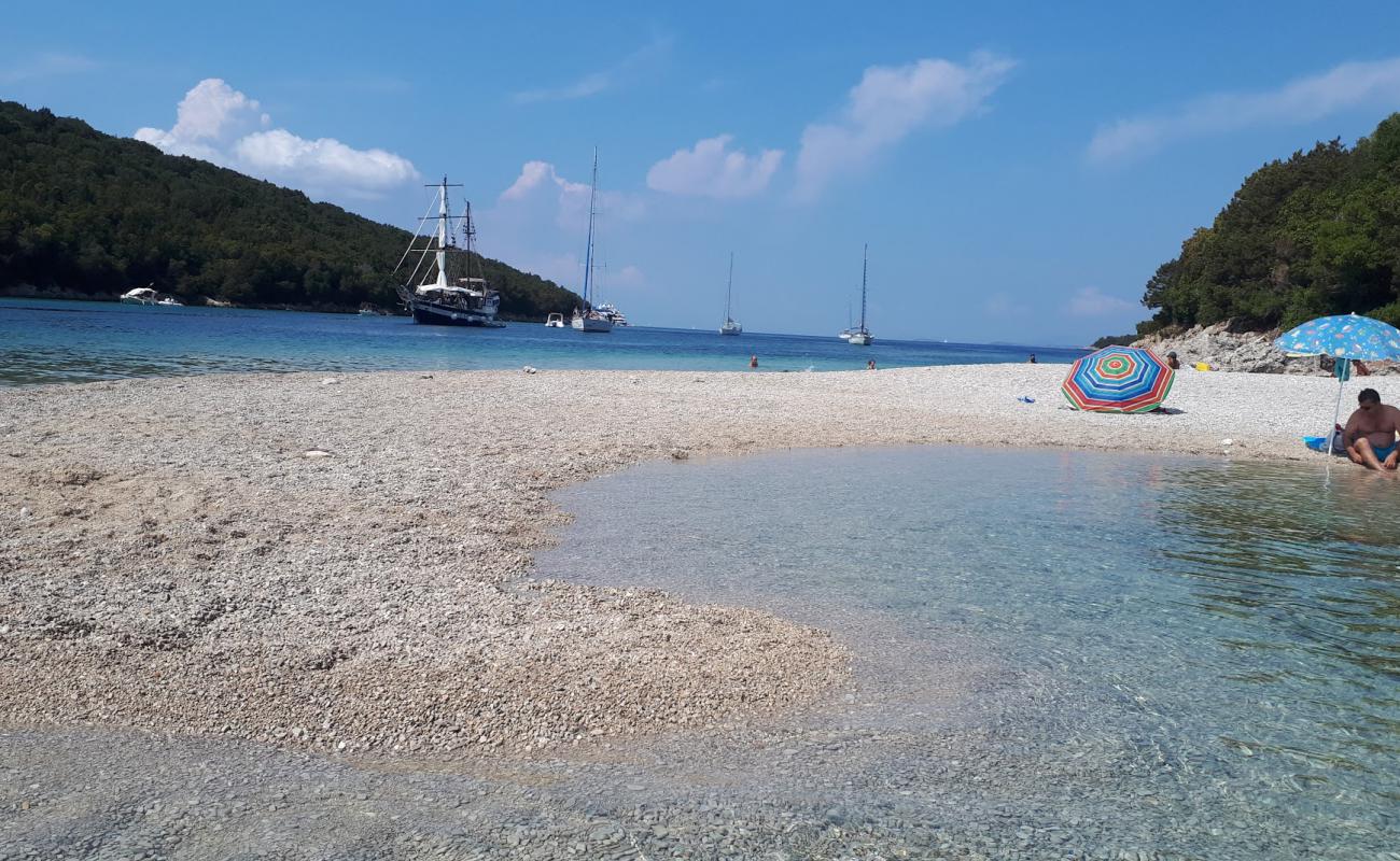 Foto de Diapori beach con guijarro fino claro superficie