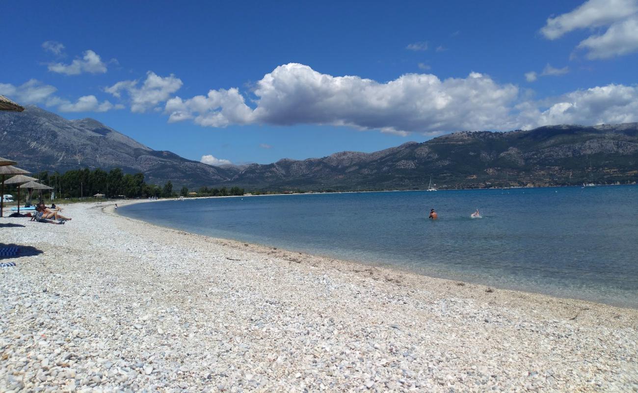 Foto de Mytikas beach con guijarro fino claro superficie