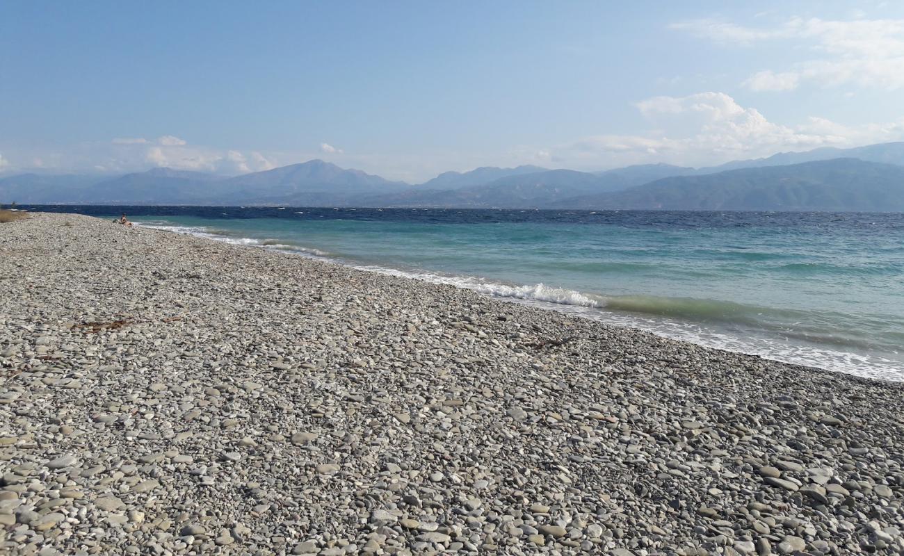 Foto de Marathias beach con guijarro ligero superficie