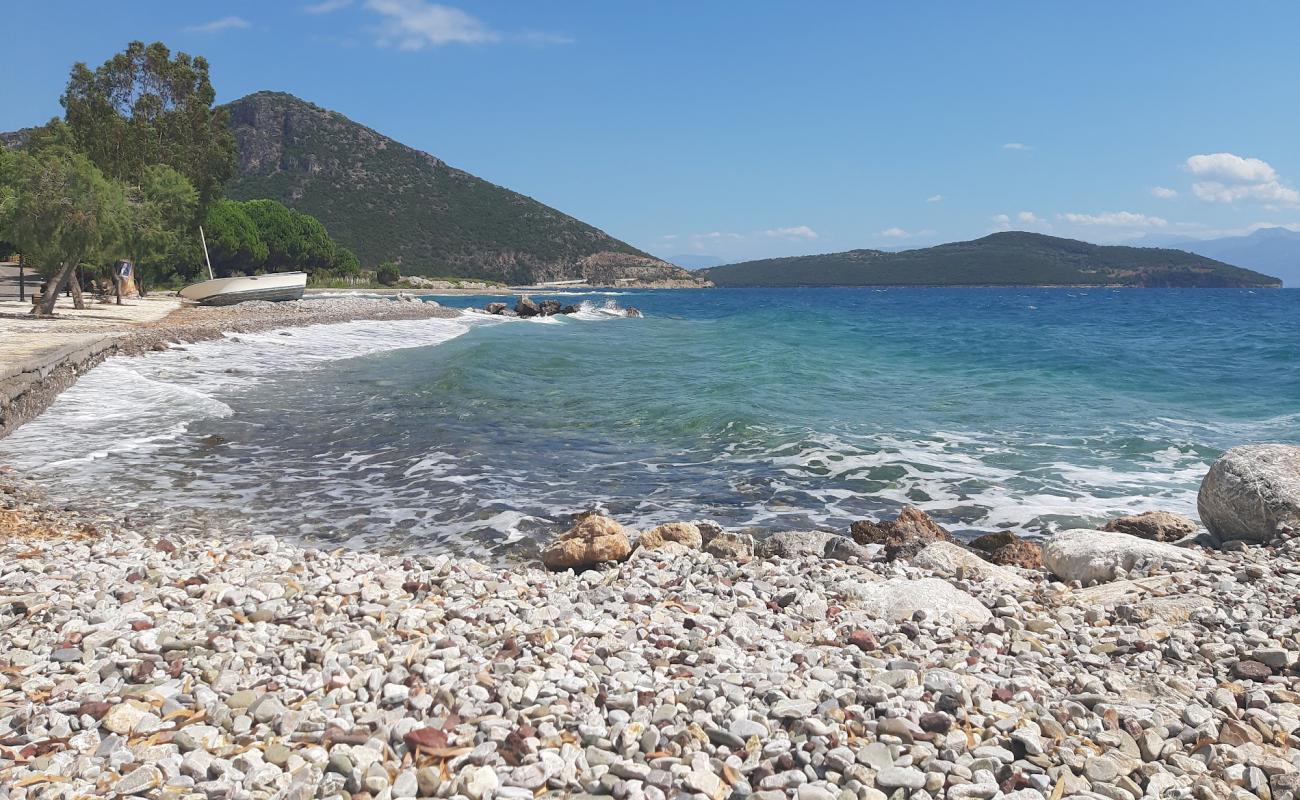 Foto de Sergoulas beach con guijarro ligero superficie