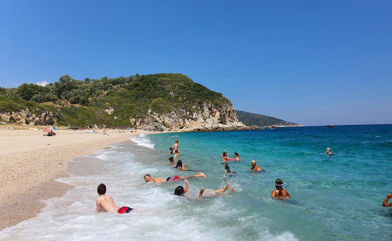 Foto de Potistika beach con guijarro fino claro superficie