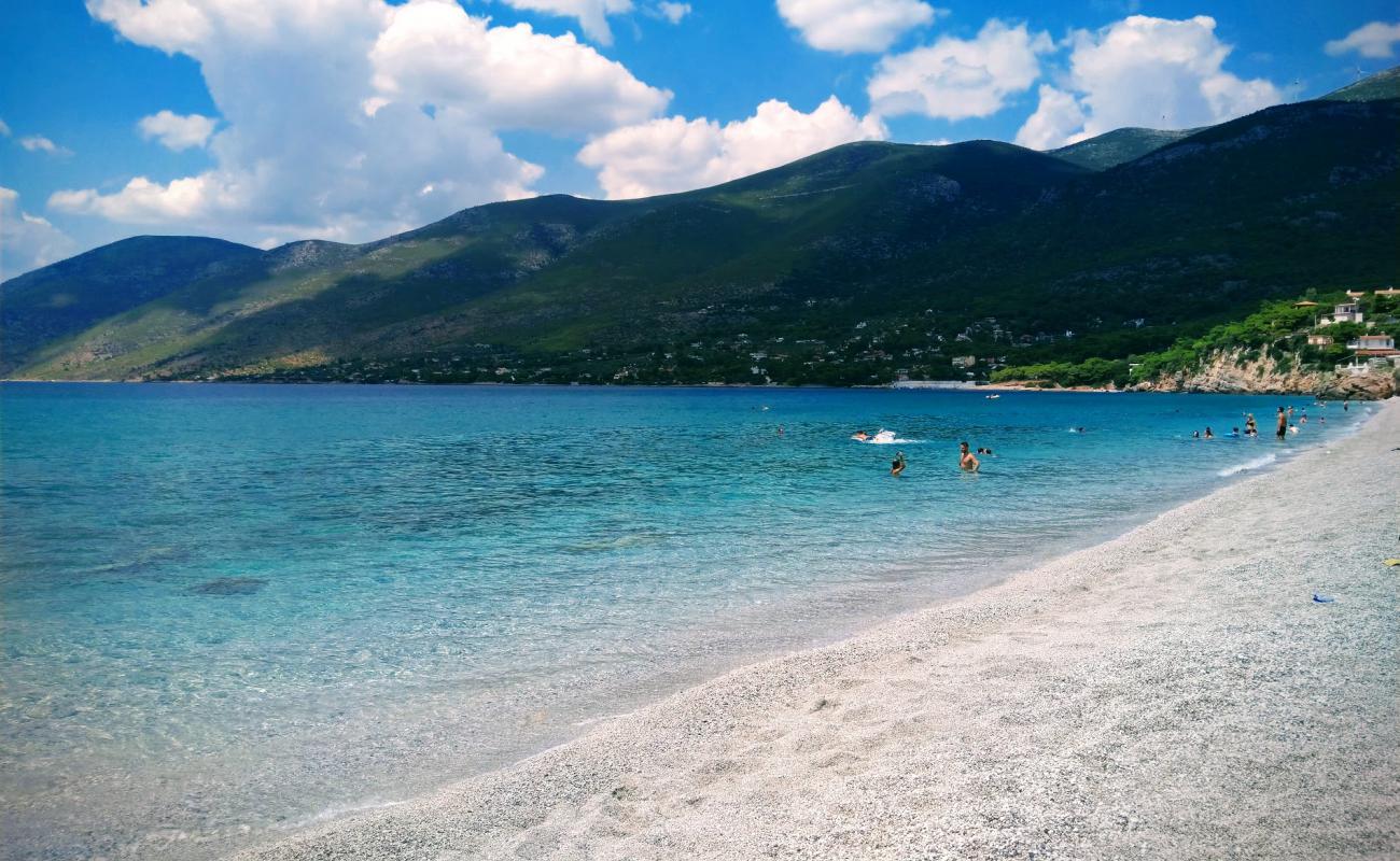 Foto de Playa de Porto Germeno con guijarro fino claro superficie