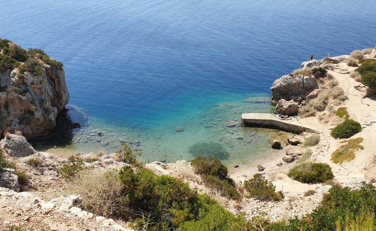 Foto de Heraclion bay con guijarro fino oscuro superficie