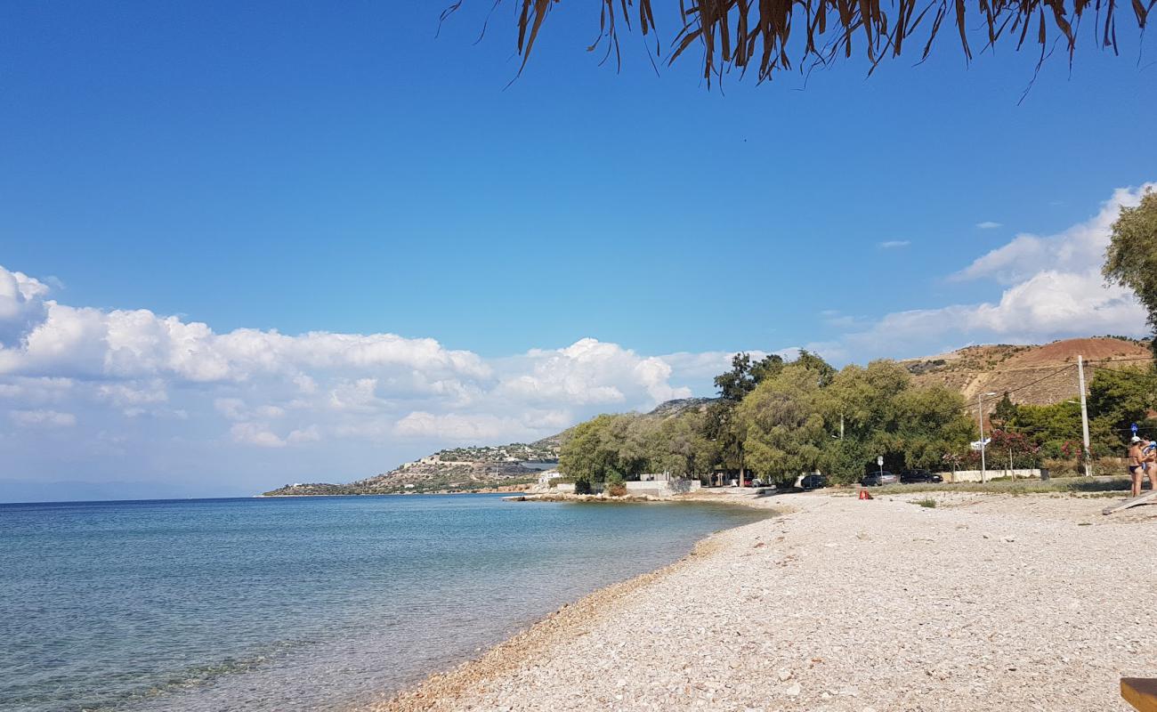 Foto de Megara beach con guijarro fino claro superficie