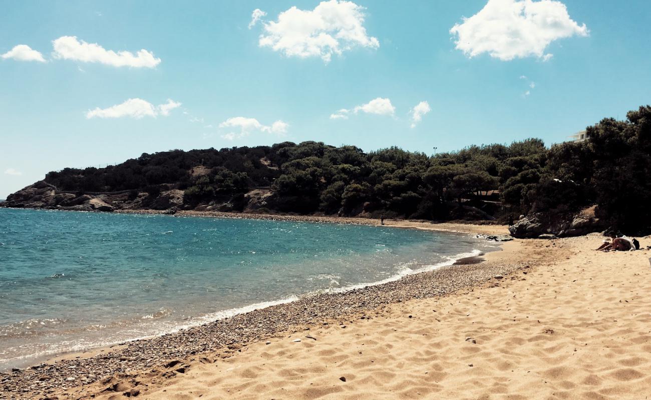 Foto de Legrena Beach II con arena brillante superficie