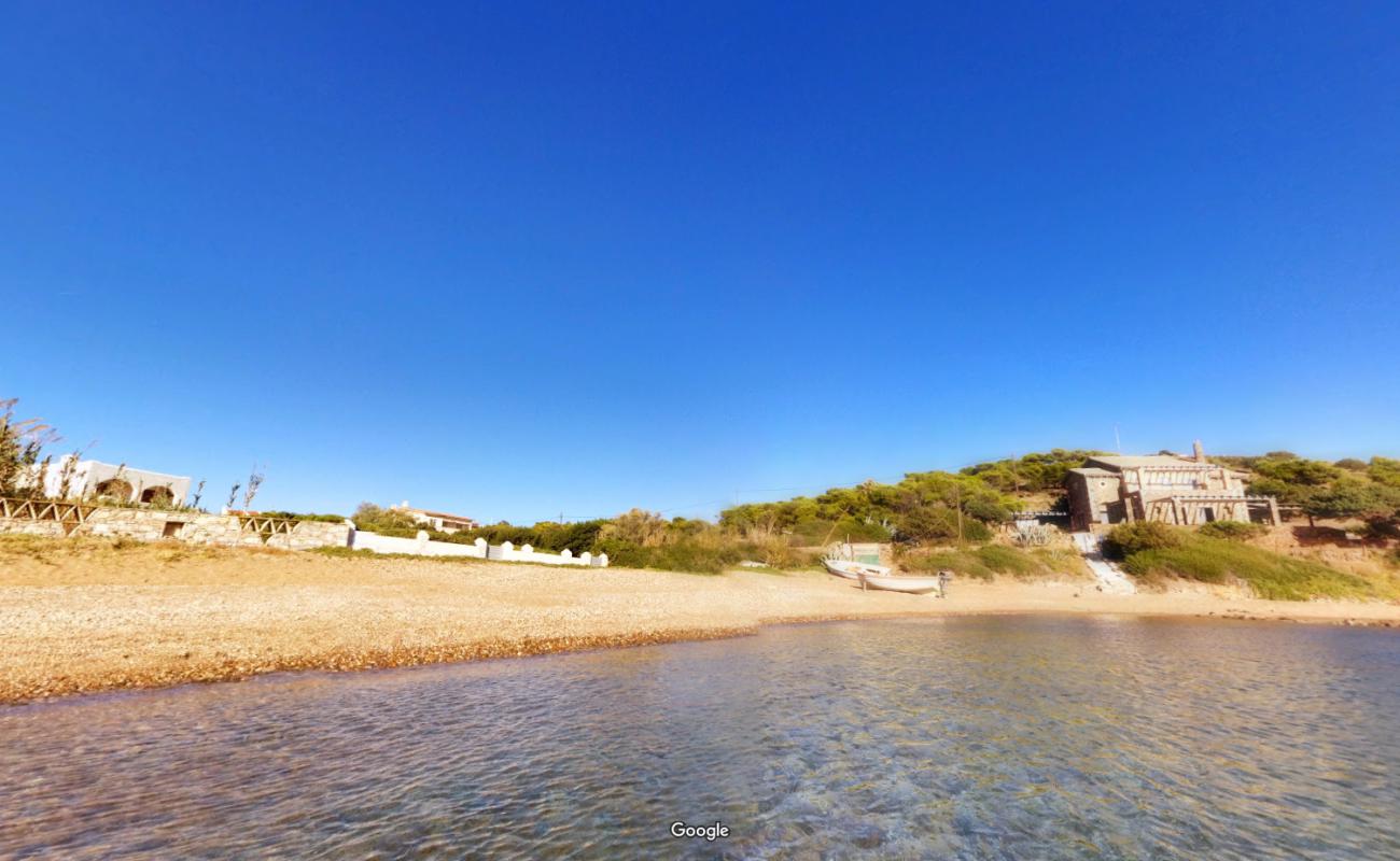 Foto de Panagitsa beach con agua cristalina superficie