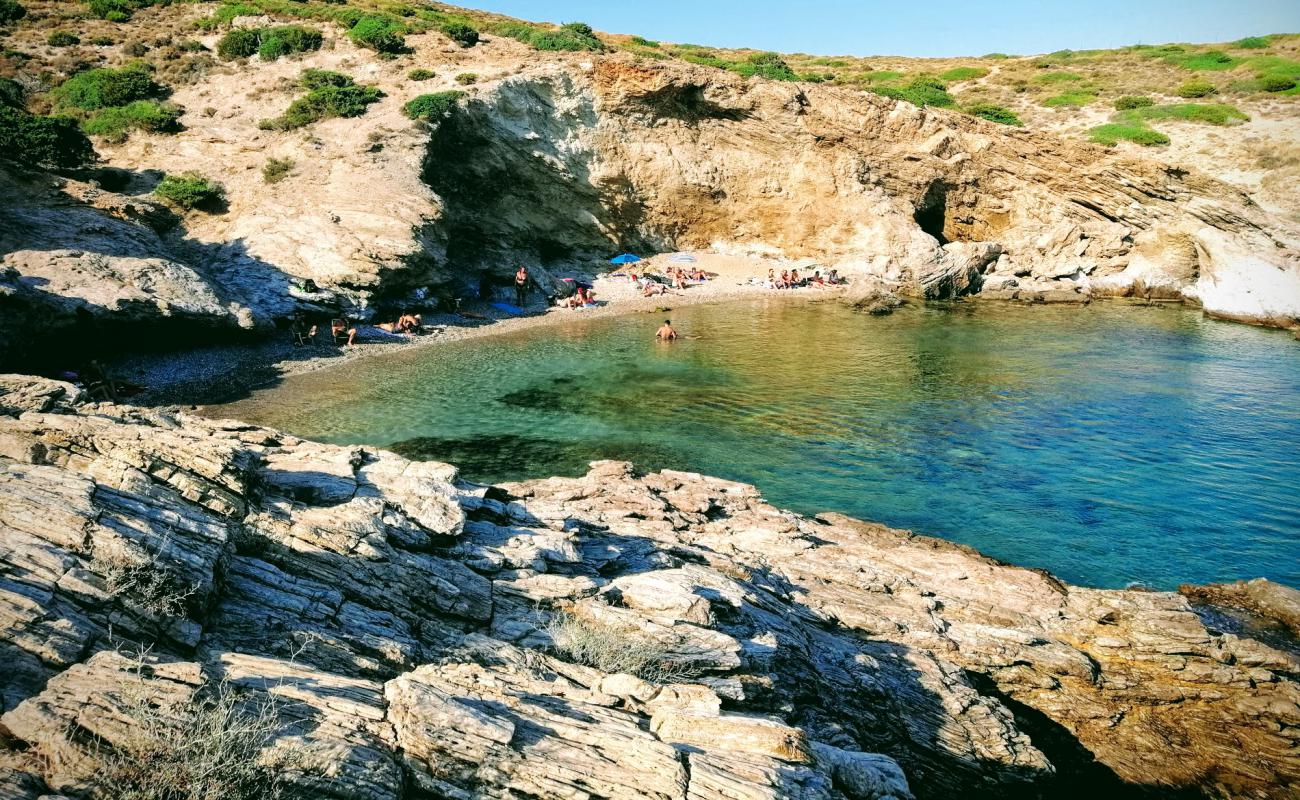 Foto de Chiu beach con guijarro fino oscuro superficie