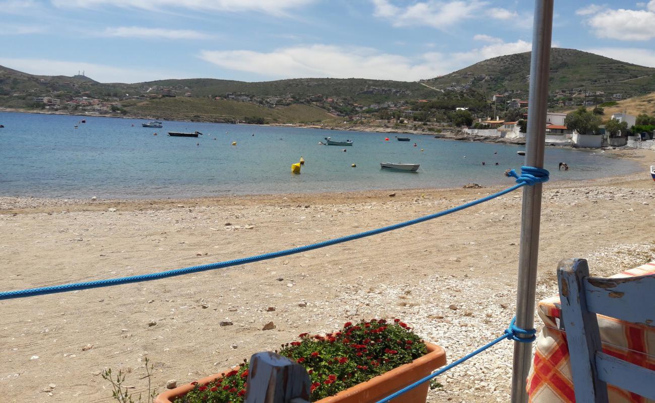 Foto de Daskalio beach área de servicios