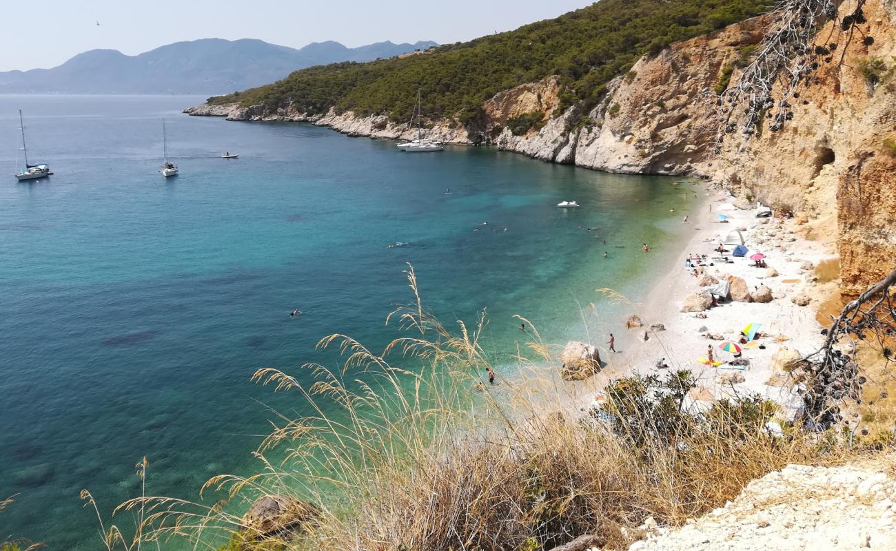 Foto de Playa Chalikiada con guijarro ligero superficie