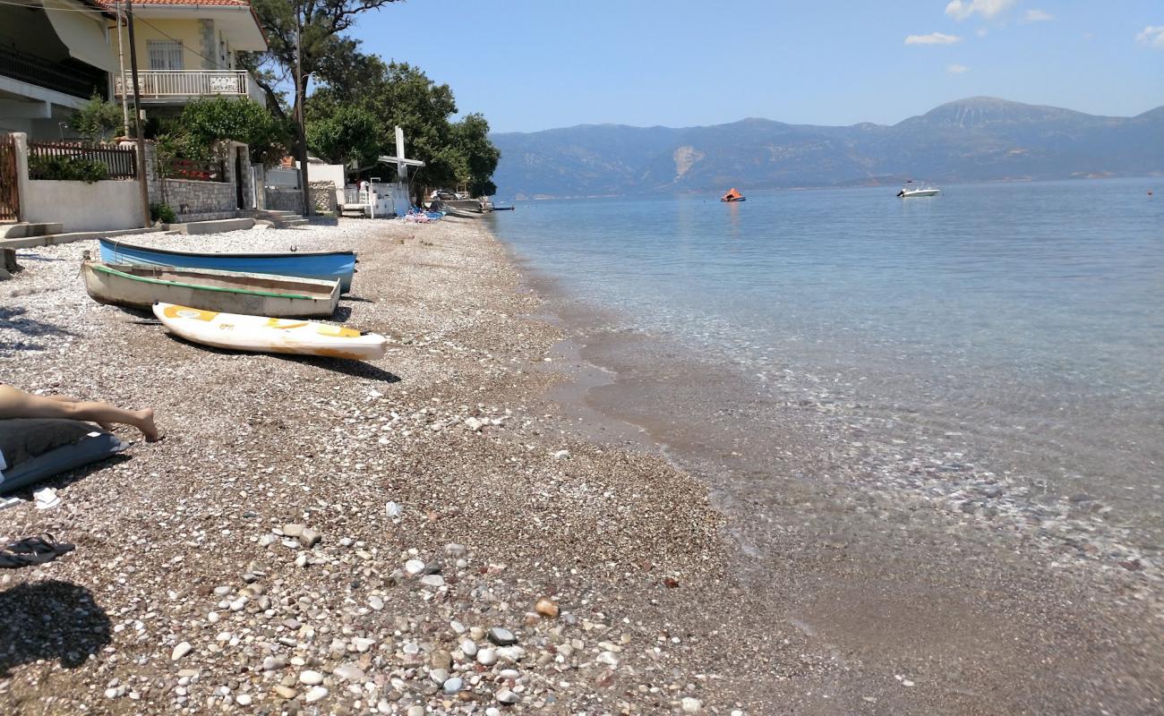 Foto de Paralia Loggos con guijarro gris superficie