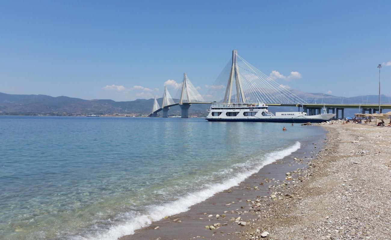 Foto de Paralia con arena/guijarros negro superficie