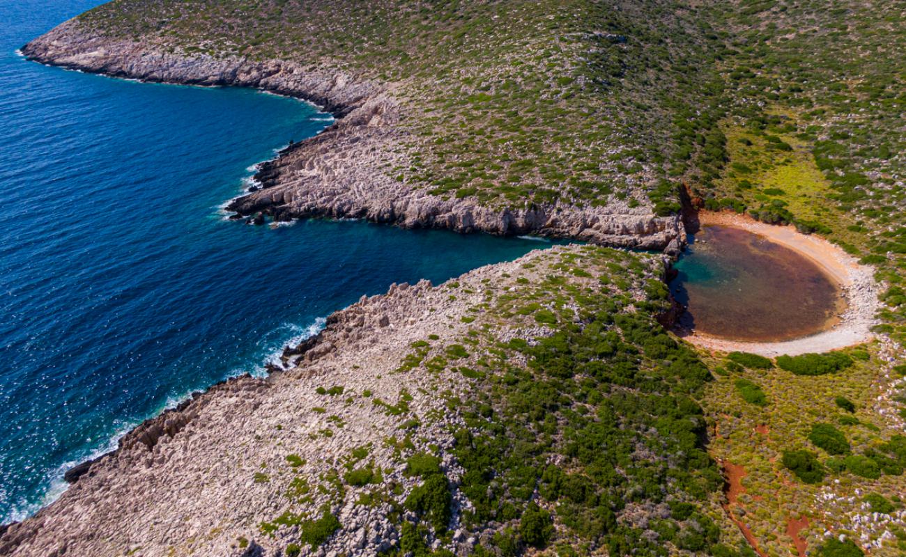 Foto de Papa i Limna con arena fina y guijarros superficie