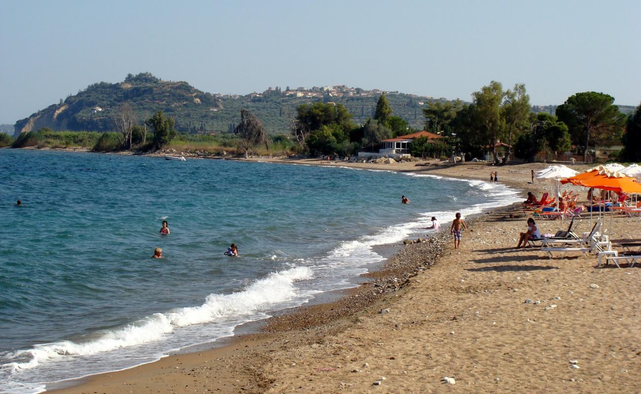 Foto de Agios Andreas beach con arena brillante superficie