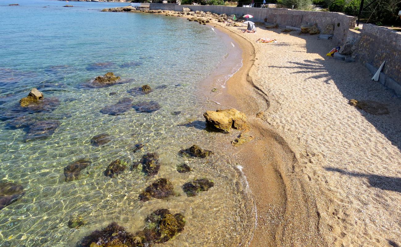 Foto de Halikoura beach con guijarro fino claro superficie