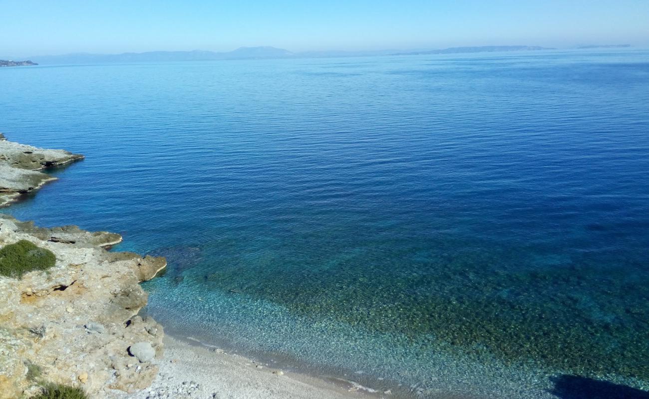 Foto de Paralia Plakas II con guijarro gris superficie