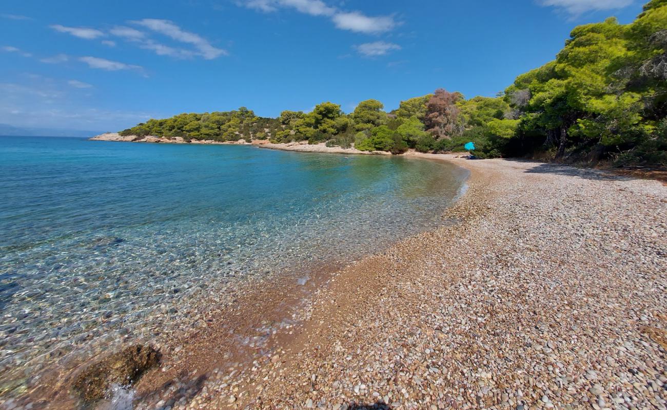 Foto de Triantafyllou beach con guijarro fino claro superficie