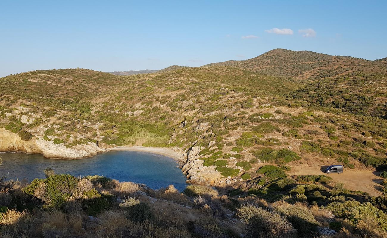 Foto de Kolpos Idras II con arena fina y guijarros superficie