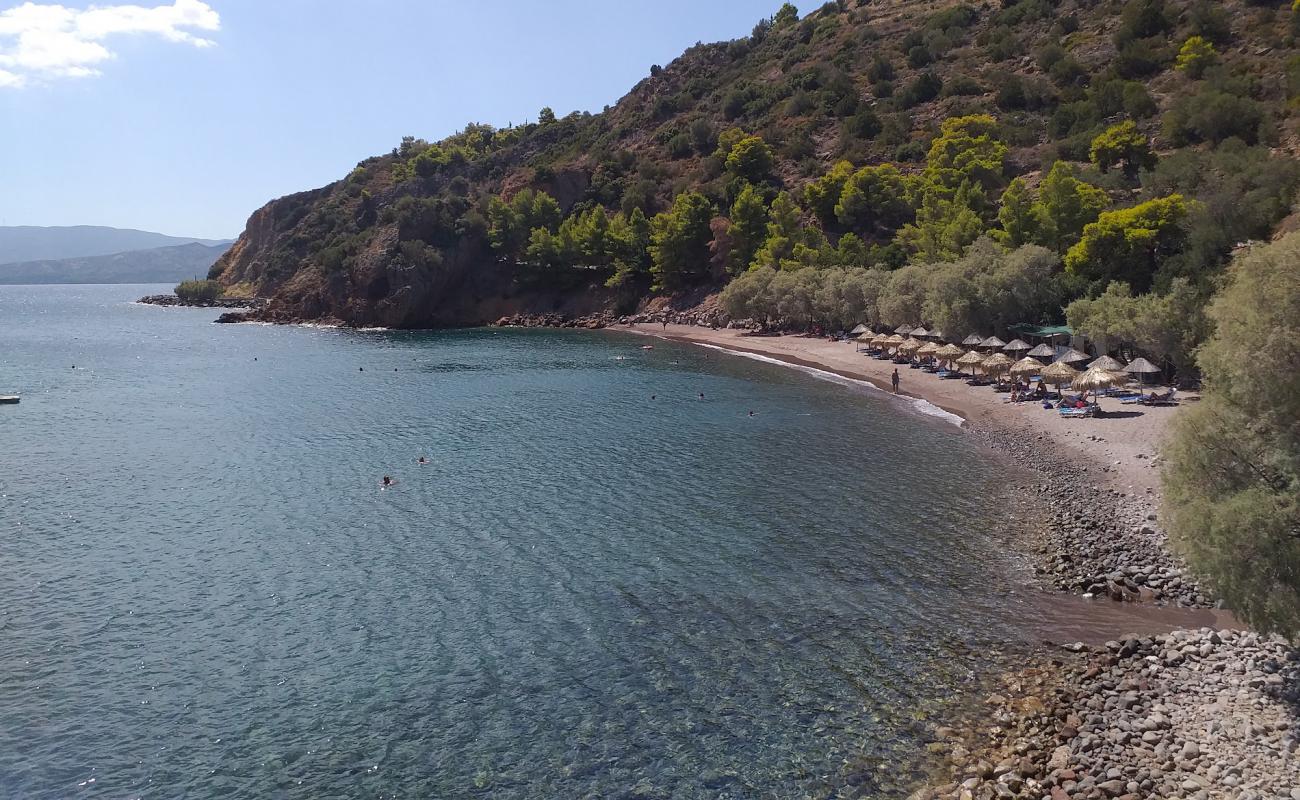 Foto de Paralia Limnionas con arena fina y guijarros superficie